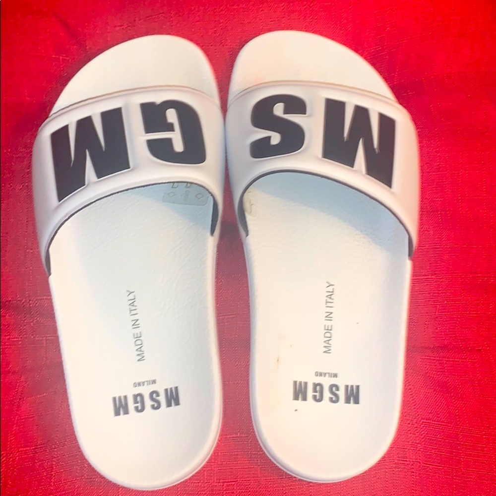 MSGM “Pool Slides”